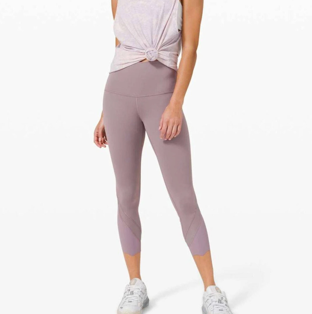 Lululemon Wunder Under Crop Leggings Women's Size 6 Purple Scallop High-Rise